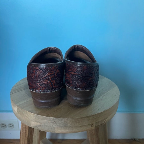 Sanitas Brown Embossed Clogs - Picture 6 of 6